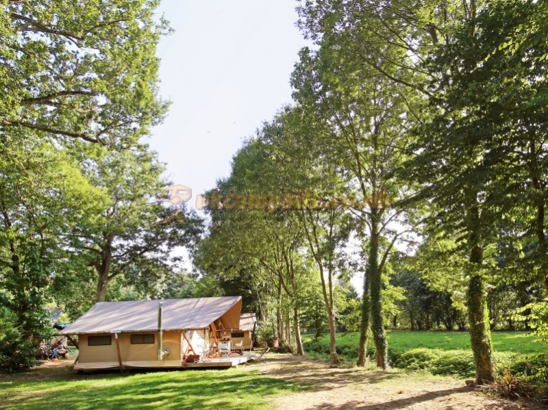 Camping Huttopia Baie Du Mont St Michel