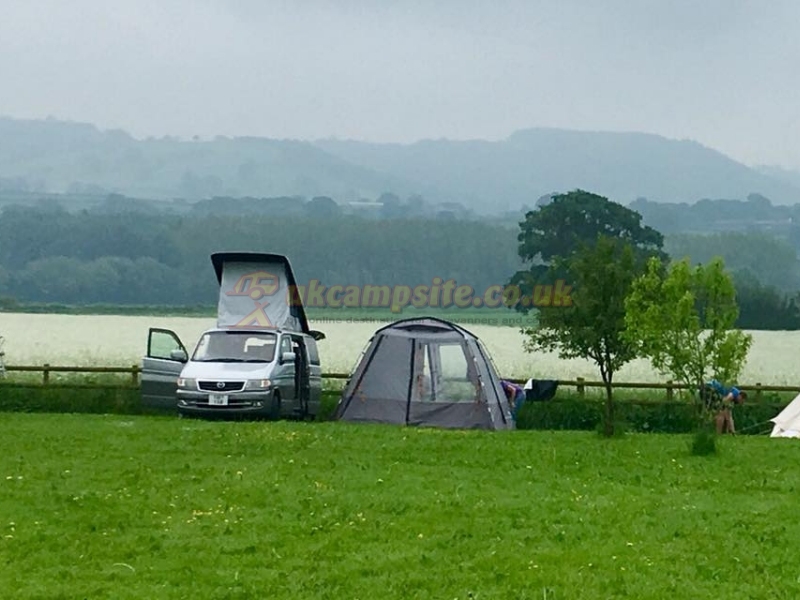 Seren Bach Campsite (was The Radnor Arms)