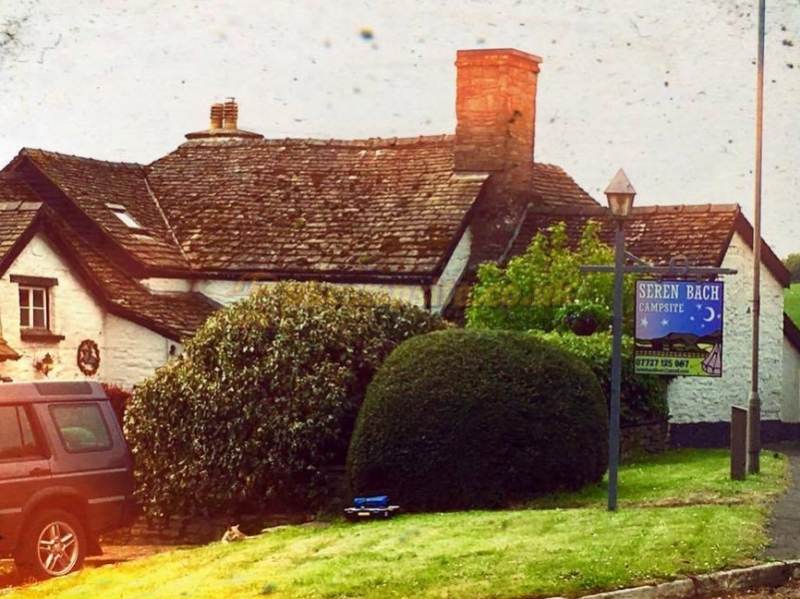Seren Bach Campsite (was The Radnor Arms)