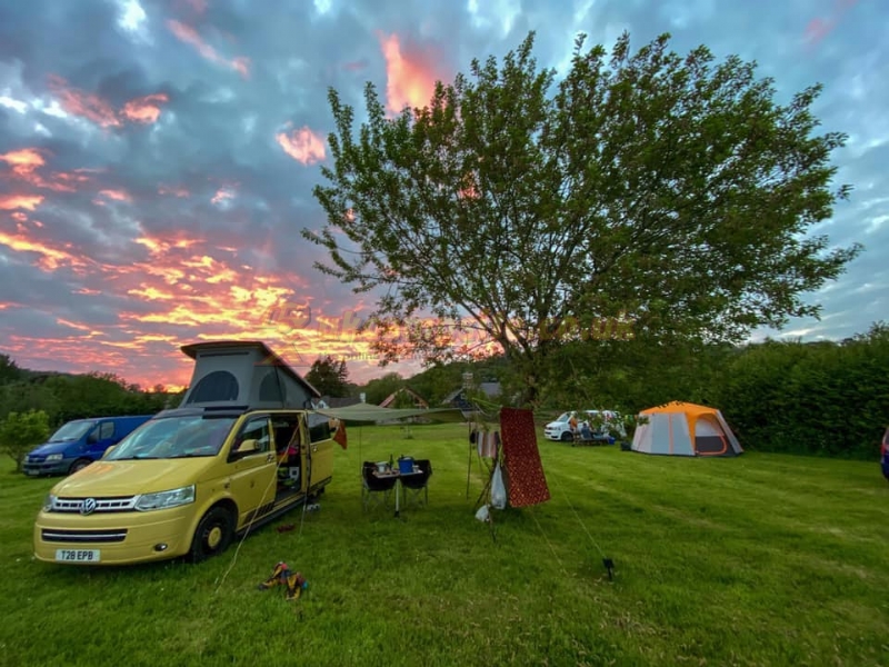 Seren Bach Campsite (was The Radnor Arms)