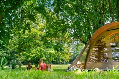 Oak View Holiday Park ( Formerly Scragged Oak Caravan Park )